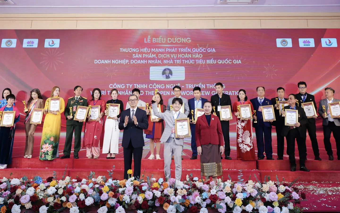 Đại diện M-SCI tại lễ vinh danh năm 2025